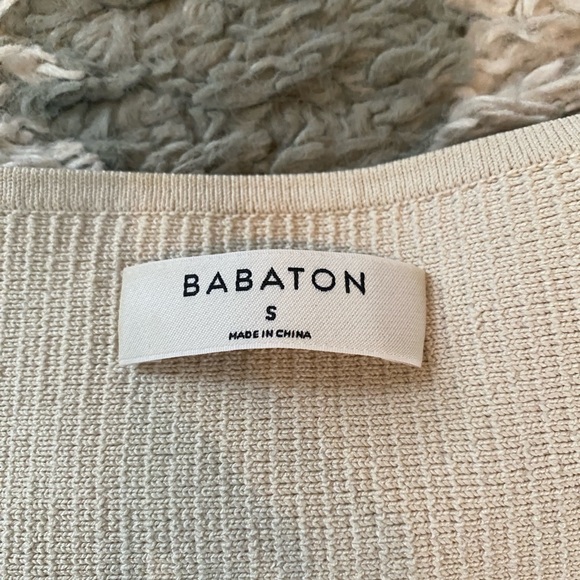 Aritzia sculpt knit cropped tank - Picture 3 of 4